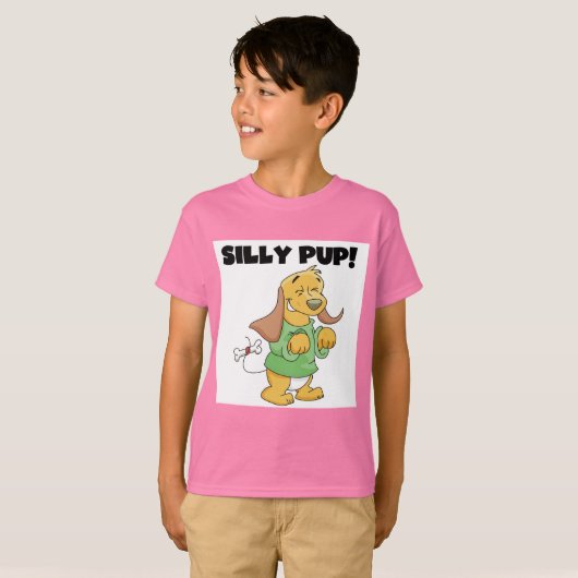 緑のワイシャツの間抜けな子犬のTシャツおよびギフト Tシャツ (正面フル)