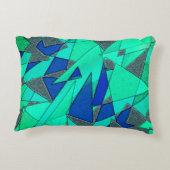 緑の三角形の切り出し、青い背景、粗い アクセントクッション (裏面)