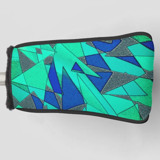 緑の三角形の切り出し、青い背景、粗い ゴルフヘッドカバー (正面)