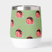 緑の上にピンクのアイスクリームカップ (背面)