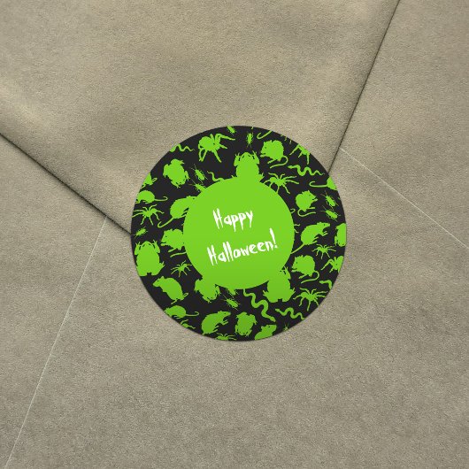 緑の不気味なクローリーは、ラットのホラーパターンを神経質に ラウンドシール