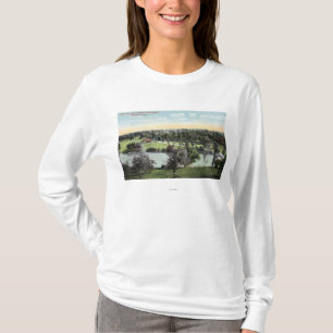 緑の丘陵公園の眺め Tシャツ