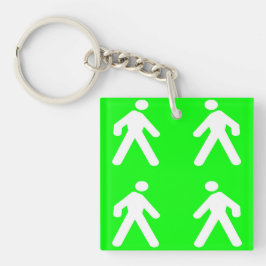 緑の中を歩く キーホルダー