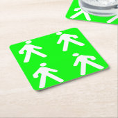緑の中を歩く スクエアペーパーコースター (アングル)