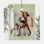 緑の冬の葉の写真クリスマス セラミックオーナメント (裏面)