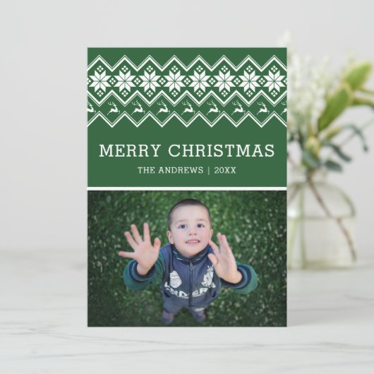 緑の北欧パターンのクリスマスフォト シーズンカード (スタンド正面)