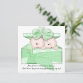 緑の双子ベビーシャワー招待状またはお知らせ 招待状 (スタンド正面)