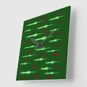 緑の壁のデコぶら下がったール スクエア壁時計 (傾斜)