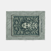 緑の女性 – 石 フリースブランケット (正面(横))