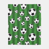 緑の子どもたちサッカーボールのパタストライプーン フリースブランケット (正面)