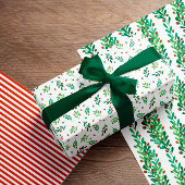 緑の小枝と赤い果実クリスマスパターン ラッピングペーパーシート