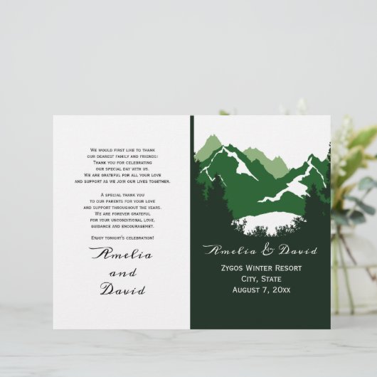 緑の山々と針葉樹の折り畳まれた結婚式プログラム (スタンド正面)