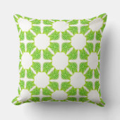 緑の幾何学模様の葉/花パターンのクッションカバー クッション (正面)