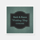 緑の幾何学的パターカスタムン文字結婚の スタンダードカクテルナプキン (正面)