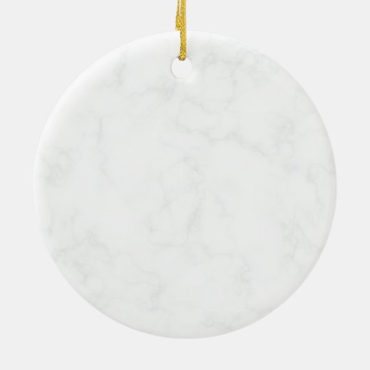 緑の幾何学的初めてのクリスマス 婚約した セラミックオーナメント (裏面)