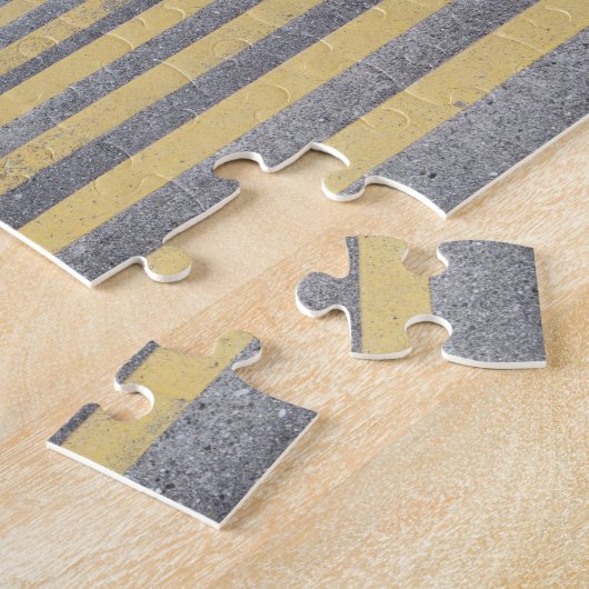 緑の座席の列間の競技場の階段 ジグソーパズル (側面)