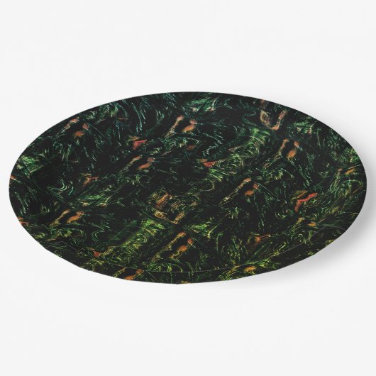 緑の打ちガラスの下の木の樹皮 ペーパープレート (アングル)