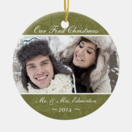 緑の新婚者の初めてのクリスマスのオーナメント セラミックオーナメント