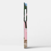 緑の木と縁の近くにあるピンクと白のコンクリートの家 Case-Mate iPhoneケース (裏面 / 左)