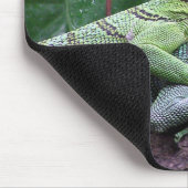 緑の木のモニター- Varanusのprasinus マウスパッド (コーナー)