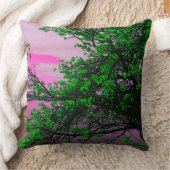 緑の木及びピンクの空の投球のクッション クッション (ブランケット)
