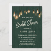 緑の木製の壁とエジソンライトブライダルシャワー 招待状 (正面)