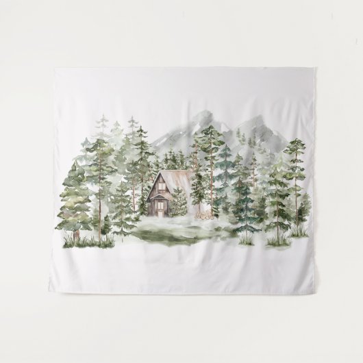 緑の松の森の森の森の中の水彩小屋 タペストリー (正面(横))