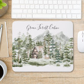 緑の松の森の森の森の中の水彩小屋 マウスパッド