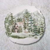 緑の松の森の森の森の中の水彩小屋 ラウンドクッション