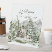 緑の松の森の森の森の中の水彩小屋 台座サイン (インサイチュ)