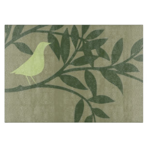 緑の枝でとまる緑の鳥 カッティングボード