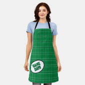 緑の格子模様ゲームの日 エプロン (着用した状態)