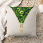 緑の森の中に隠されたウィリアム・モリス クッション (ブランケット)