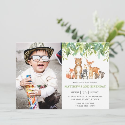 緑の森の動物の誕生日パーティーの写真 招待状 (スタンド正面)