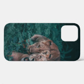 緑の植物に2頭の雌ライオン Case-Mate iPhoneケース (裏面 (横))