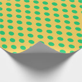 緑の水玉模様が黄色 ラッピングペーパー (角)