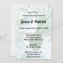 緑の淡い色の冬の松コーン水の色のリハーサル