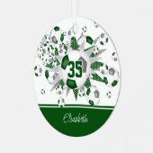 緑の灰色の女の子のパーソナライズされたサッカーボールが星 メタルオーナメント (正面左)