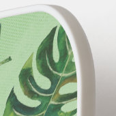 緑の熱帯モンステラ植物の名モノグラムの前 ピックルボールラケット (左詳細)