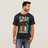 緑の環境保護主義デザイン – ツリーハッガーグラフ Tシャツ (正面フル)
