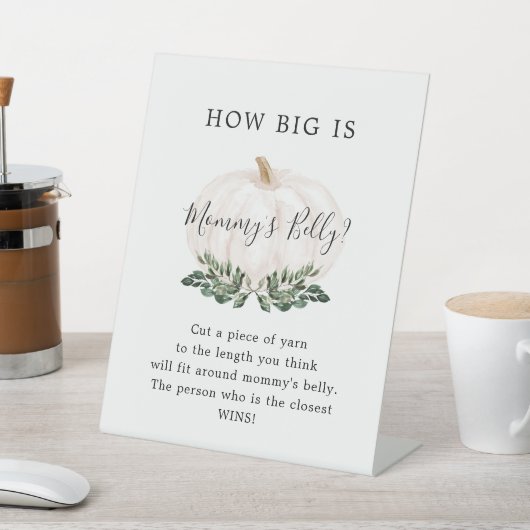 緑の白いカボチャどのようにママの腹の大きさ 台座サイン (インサイチュ)