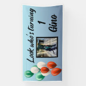 緑の白い赤いイタリア風の風船は誰が回っているかのようだ 横断幕 (縦)