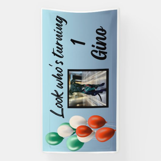 緑の白い赤いイタリア風の風船は誰が回っているかのようだ 横断幕 (縦)