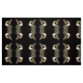 緑の目をしたタビー猫が黒背景に孤立 ファブリック (ファットクウォーター)