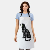 緑の目をした黒猫 エプロン (着用した状態)