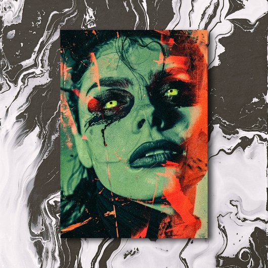 緑の目を持つ暗いオカルトのゴシック様式の悪魔の女性 ポストカード