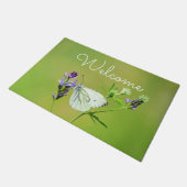 緑の縞模様の白い蝶 ドアマット (アングル)