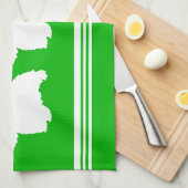 緑の背景にウェスティのシルエット キッチンタオル (四つ折り)