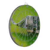 緑の背景にドル紙幣の折り紙ゾウ ダーツボード (正面左)