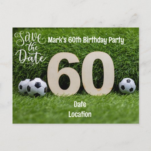 緑の背景にビールとサッカー ボールで60歳の誕生日 ポストカード (正面)